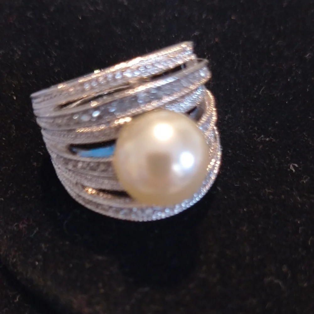 Elegant Pearl-Accent Silver Ring - Women Jewelry